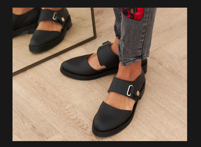 Spring Leisure Low Heel Square Heel Round Head Buckle Oversized Shoes