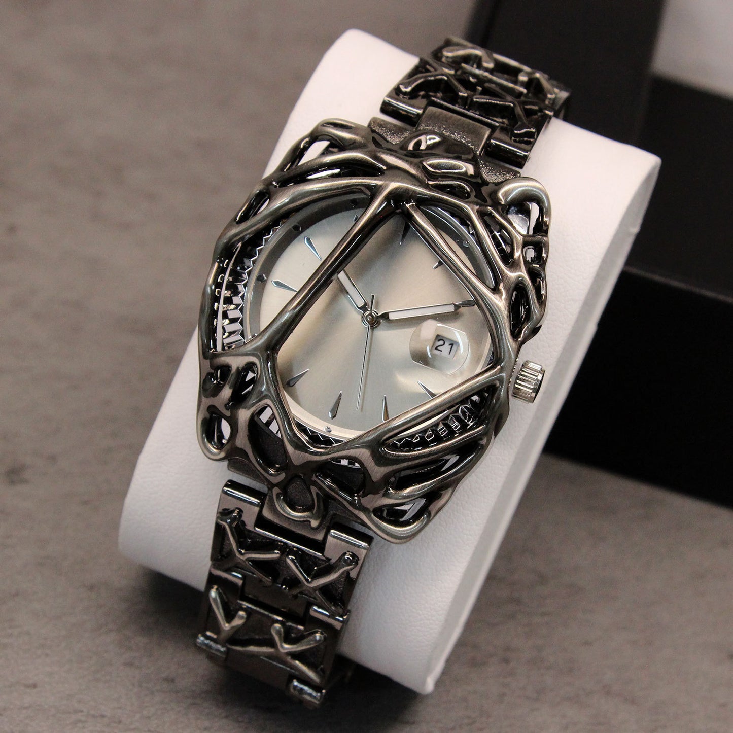 European and American Special-shaped Design Watch